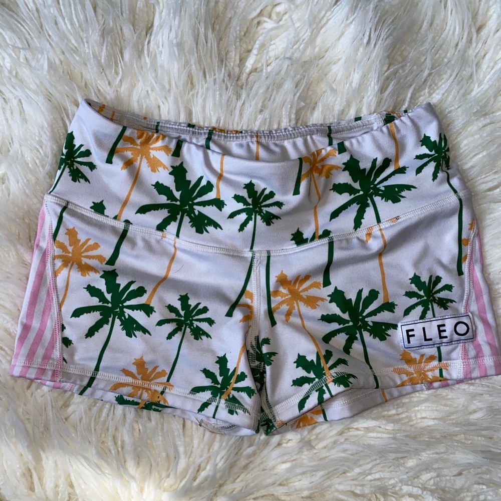FLEO Tropical Shorts small